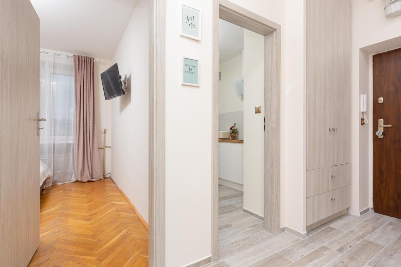 City Center Apartment Elektoralna By Noclegi Renters Varsavia Esterno foto